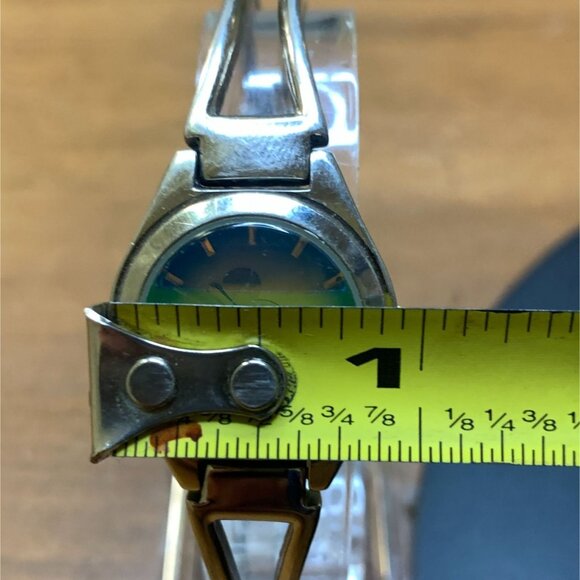 Disney Mickey Mouse Silver Tone Holographic Bracelet Watch From 1990s - Works - Picture 6 of 8